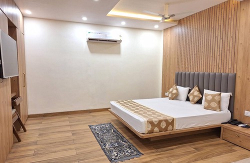 Kolar Road Hotel | HOTEL KRISHNA PRIDE