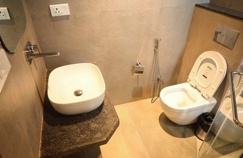 Malviya Nagar Hotel | Hotel Layover Stay