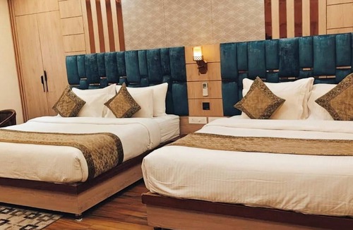 Kakarmatha Hotel | Hotel Mantavya Varanasi