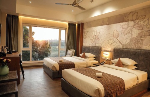 Dharwad Hotel | Hotel Menaka Inn Dharwad