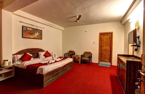 Aleo Bed & Breakfast | Hotel Monarch Residency
