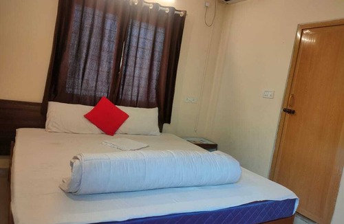 R.K. Hegde Nagar Hotel | Hotel MVTJ