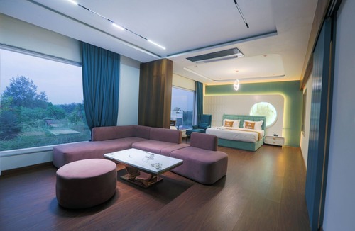 Ujjain Hotel | Hotel Nova Platinum Ujjain