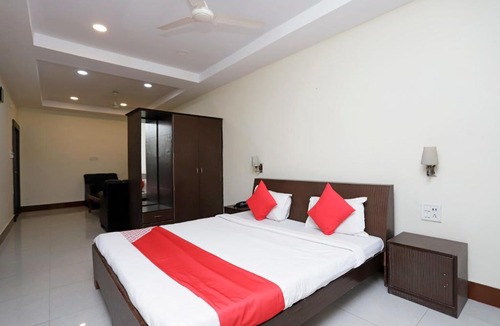 Satna Hotel | Hotel O Crown Hidden Residency