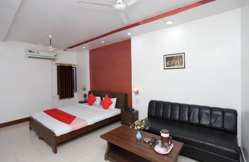 Satna Hotel | Hotel O Crown Hidden Residency