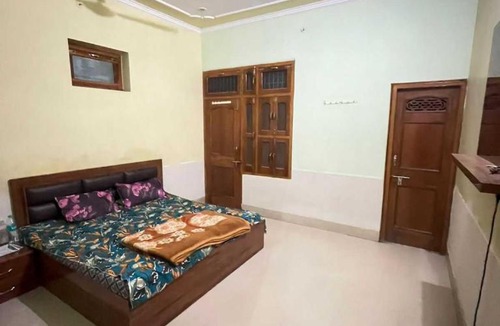 Dadri Hotel | Hotel O Midtown Hotel & Guest House