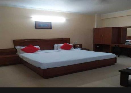 Ferozpur Jhirka Hotel | Hotel O Royal Berry