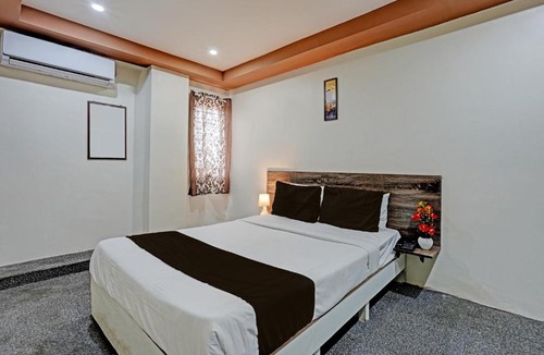 Bengaluru Hotel | Hotel O Sri Sai sevalal comfort's