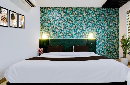 Varanasi Hotel | Hotel O Swiss Cottage