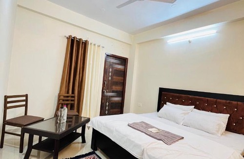 Marhi Hotel | Hotel O The Sharkland
