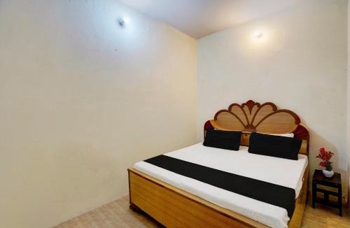 Dadri Hotel | Hotel O Vrindavan guest house