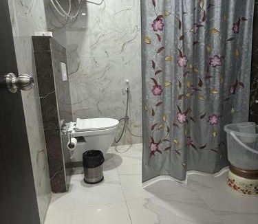 Varanasi House | Hotel Ojha Villa