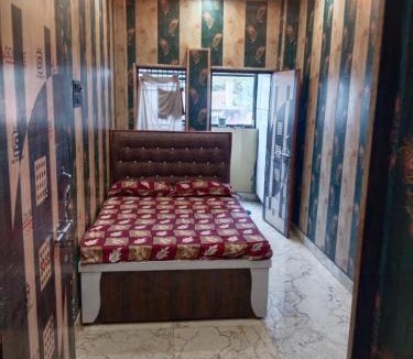 Machhlishahr Hotel | Hotel Om