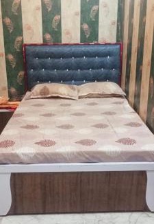 Machhlishahr Hotel | Hotel Om