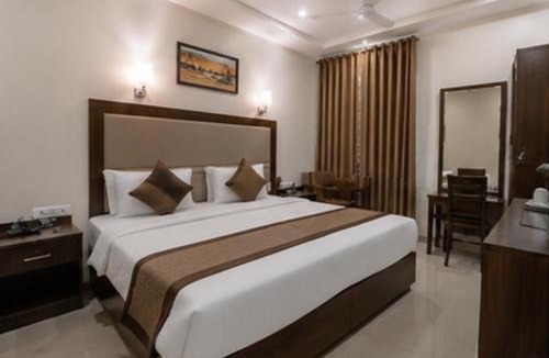 Gomti Nagar Hotel | Hotel Om Sai Villa Gomti Nagar, Lucknow