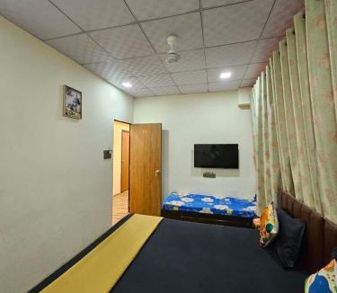 Surat Hotel | hotel orange palace