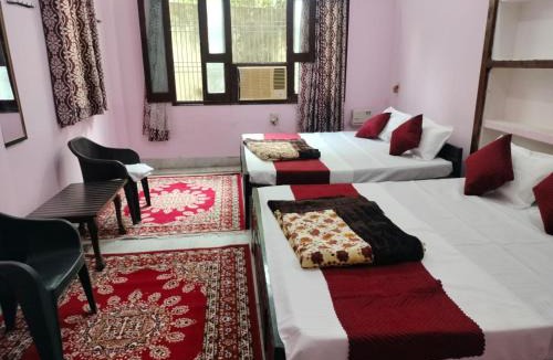Sigra House | Hotel Padamaa Palace