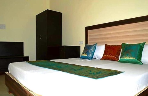 Khajuraho Hotel | Hotel Plaza, Khajuraho