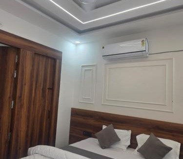 Faizabad Hotel | Hotel R R Tripathi