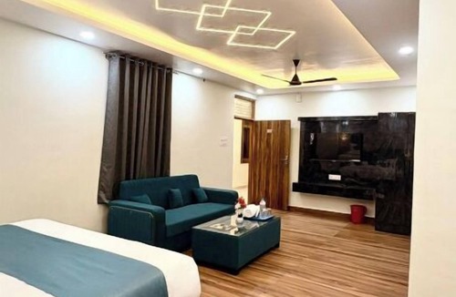 Kanpur Hotel | Hotel Raas Garden