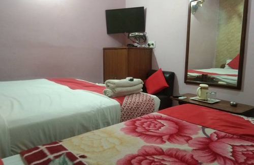 Agra Hotel | Hotel Rashmi Palace .