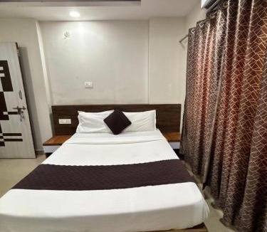 Bhopal Hotel | Hotel Regal Edge