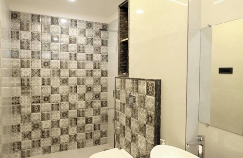 Kanpur Hotel | Hotel RGS Crystal