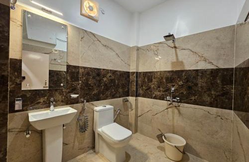 Jorhat Hotel | Hotel Rishiraj