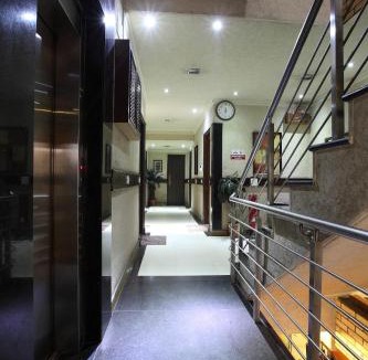 Chittaranjan Hotel | Hotel Royal Castle Grand