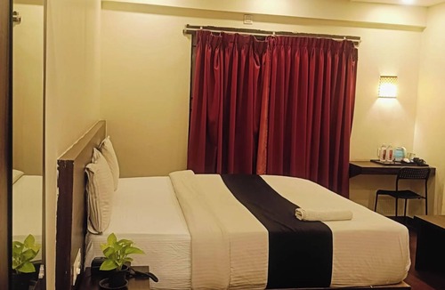 Domlur Hotel | Hotel Royalwood Premier - Domlur