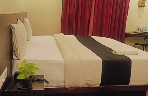 Domlur Hotel | Hotel Royalwood Premier - Domlur