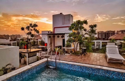 Taj Ganj Hotel | Hotel Sahibs LightHouse