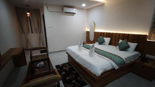 Dharwad Cabin | hotel shivam comfort