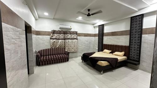 Karanja Hotel | Hotel Shri Hari