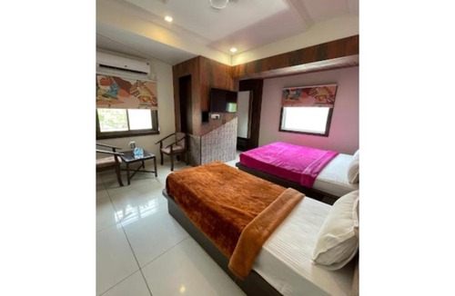 Jabalpur House | Hotel Siddhali Inn, Jabalpur