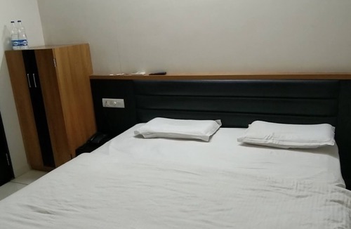 Bhavnagar Hotel | Hotel Sky Inn