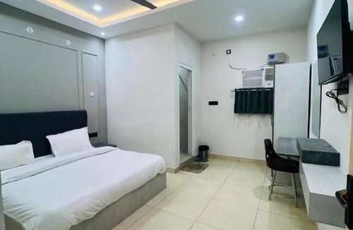 Lucknow Hotel | Hotel SS Royal