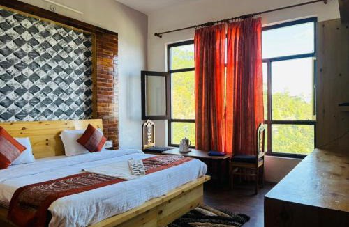 Kausani Hotel | Hotel Sumit