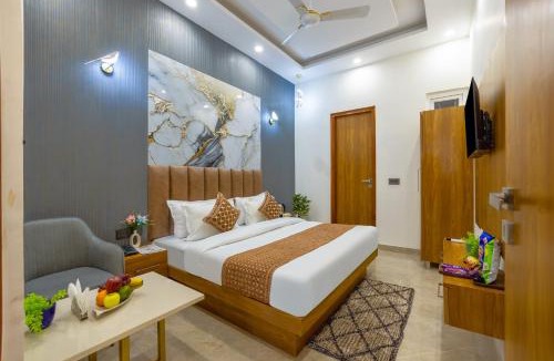 Jangpura Hotel | Hotel The King Palace Free Pick up From Nizamuddin Railway Station