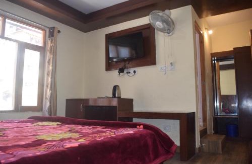 New Manali Hotel | Hotel Tridev Manali