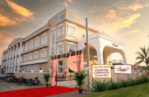 Latur Hotel | Hotel Utsav Square