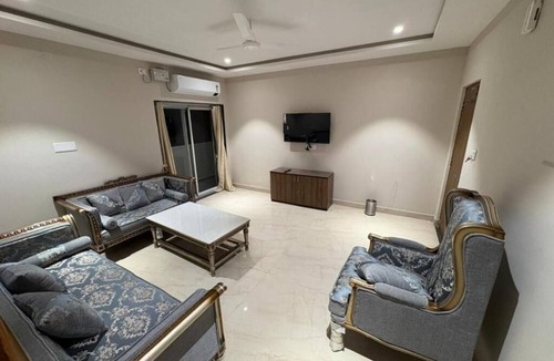 Raichur Hotel | Hotel Vanthara inn