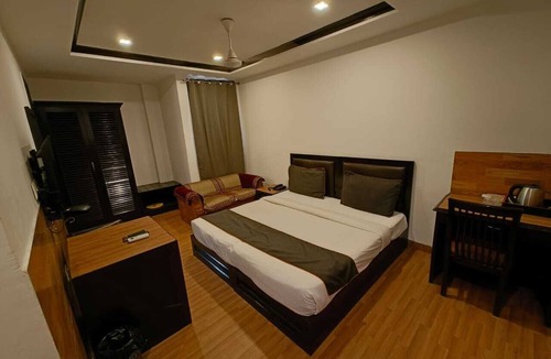 Safdarjung Enclave Hotel | Hotel Veer Palace