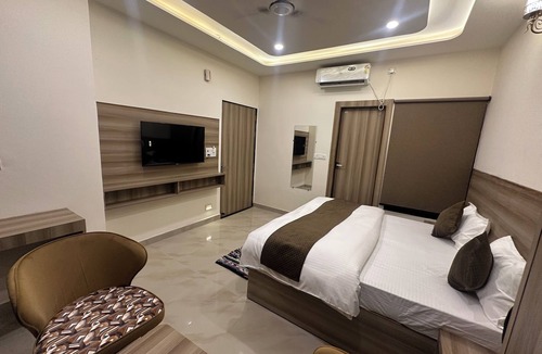 Vrindavan Hotel | Hotel Vrinda Shridhar