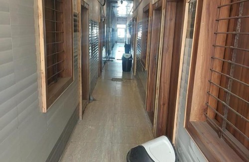 Mathura House | Hotel Vrindavan Near Prem Mandir Distance 15 min