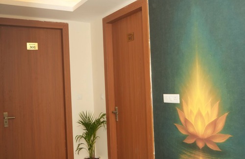 Rishikesh Hotel | Hotel with 9 bedrooms and AC in lovely Rishikesh