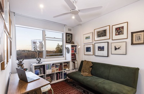 Woollahra Apartment | Iconic Skyline Views, 1 Bdrm & Study/Bdrm, Parking