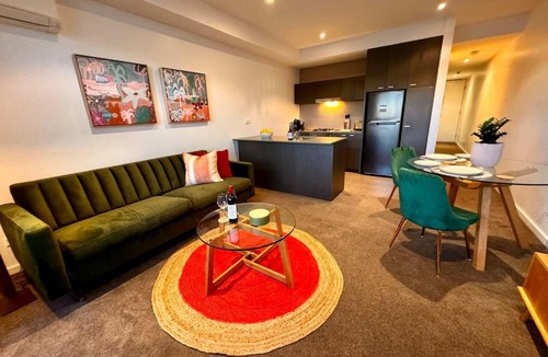 Prahran Apartment | Ideal Quiet 1BR Prahran Apt Near Cafes Transport