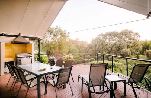 Yallingup Siding House | Idyll Estate—Bushland Gem with Spa & Tennis Court