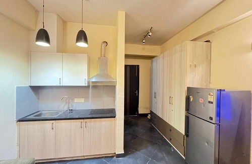 South West Apartment | Ig gobravostays : Studio Apartment Near Airport-Kitchenette&Parking/Pets Allow